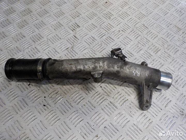 Патрубок интеркулера Toyota Avensis 2