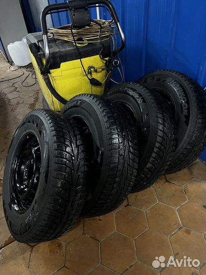Hankook Winter I'Pike X SUV 225/75 R16 104T