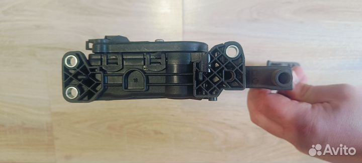 Электронная педаль газа Skoda Fabia