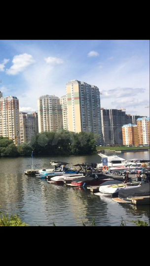 Комната 22 м² в 4-к., 2/25 эт.