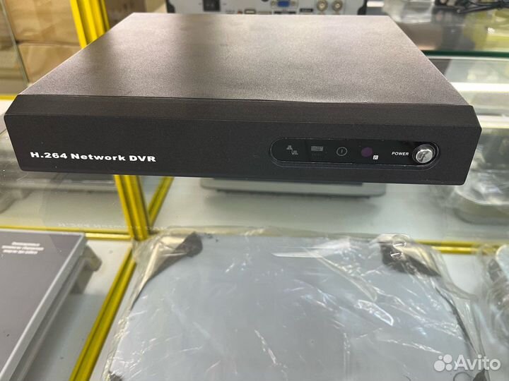 Видеорегистратор на 4 камеры