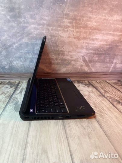 Ноутбук Dell Inspiron/Core i3/GeForce GT 525m