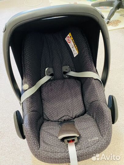 Автолюлька Maxi-Cosi с базой isofix