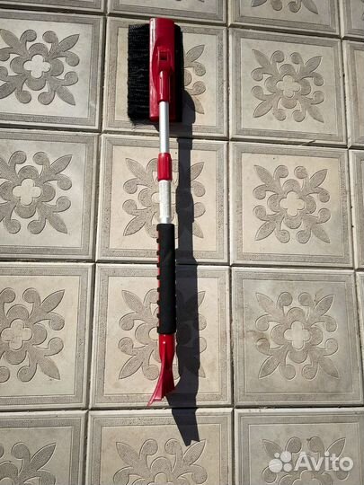 Щётка автомобильная от снега