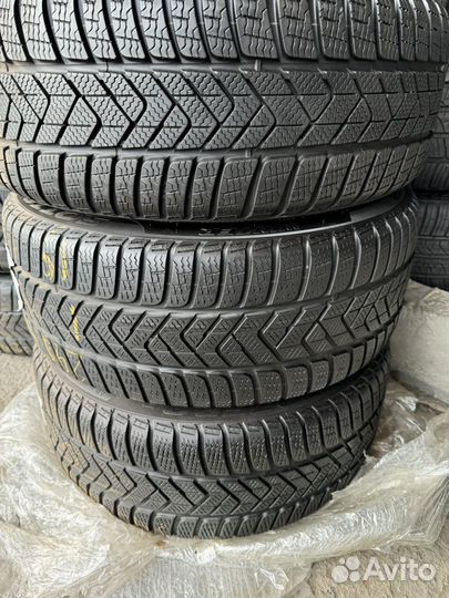 Pirelli Winter Sottozero Serie 3 225/45 R18 и 245/40 R18 V