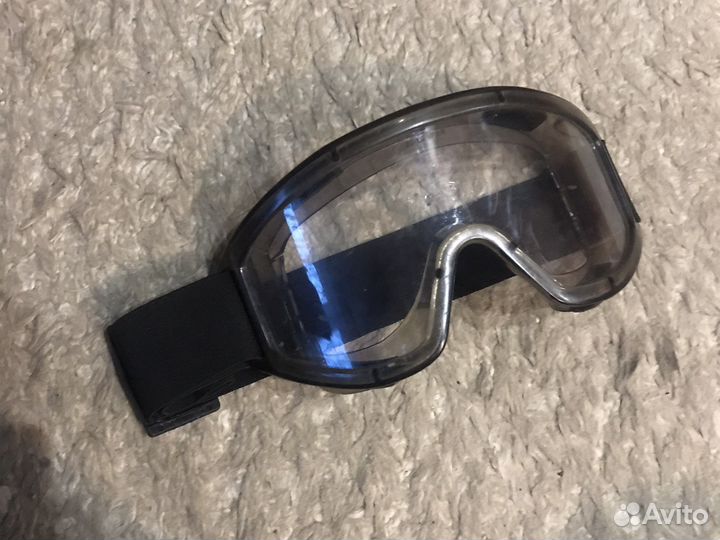 Сноубордическая /горнолыжная маска