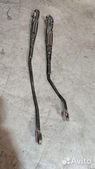 Поводок стеклоочистителя Peugeot 406 рест. 2000