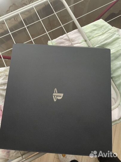 Sony PlayStation 4 pro 1tb CUH-7208b