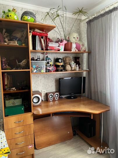 Компьютерный стол