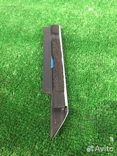 Молдинг двери передней левой Maserati Levante M161