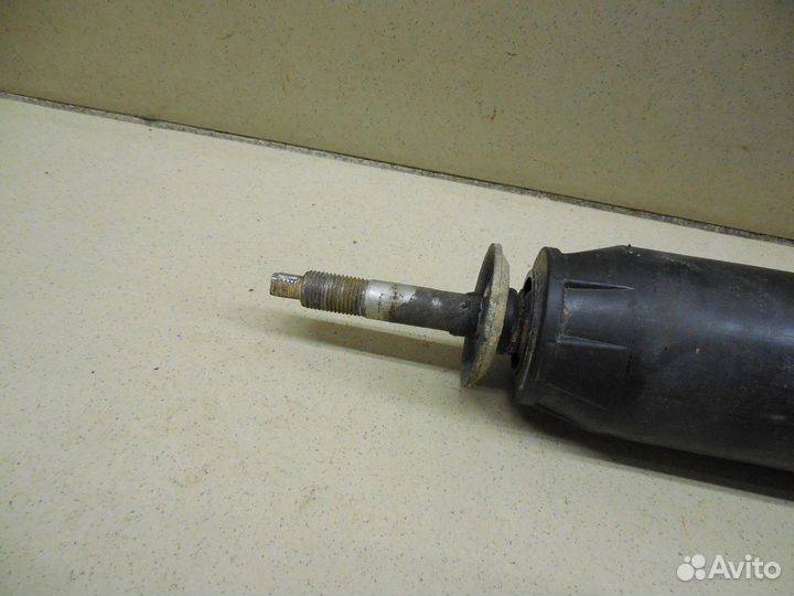 Амортизатор передний правый Hi Lux 2015