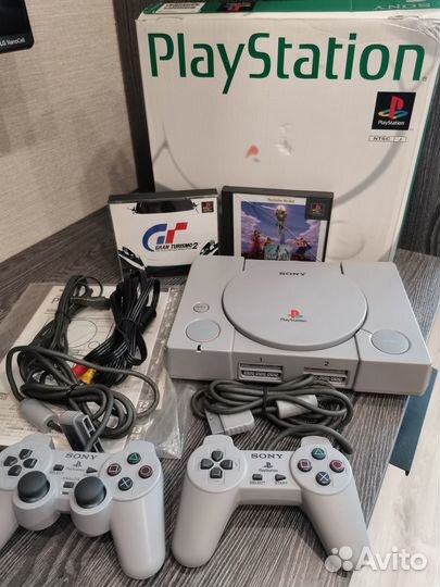 PlayStation1 Fat scph-5500 и диски с играми