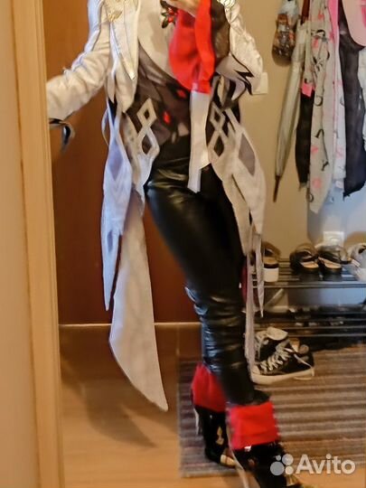 Косплей Арлекино с обувью