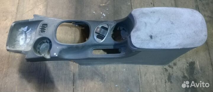 Hyundai santa fe classic консоль с подлокотником