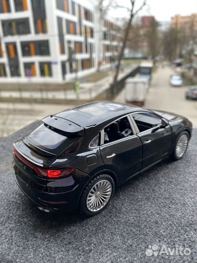 Модель автомобиля Porsche Cayenne S