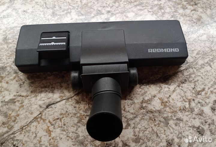 Щетка, насадки, фильтр для пылесоса Redmond RV-307