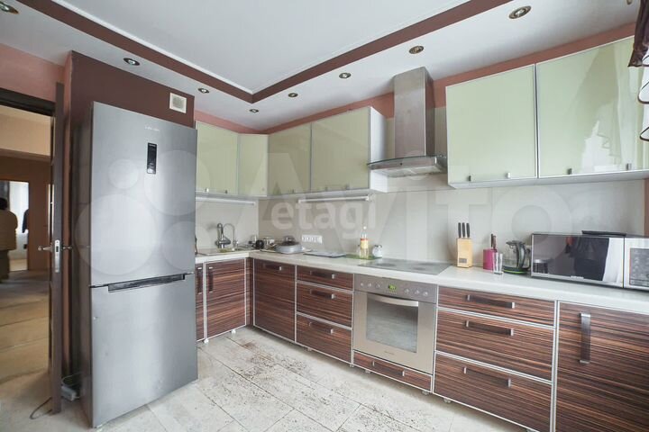 4-к. квартира, 70,4 м², 2/10 эт.