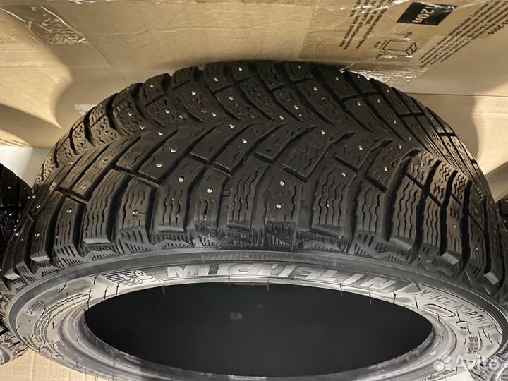 Michelin X-Ice North 4 235/45 R18