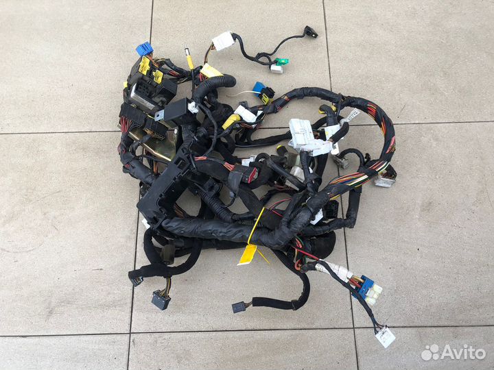 Проводка подпанельная Hyundai Elantra 3 XD