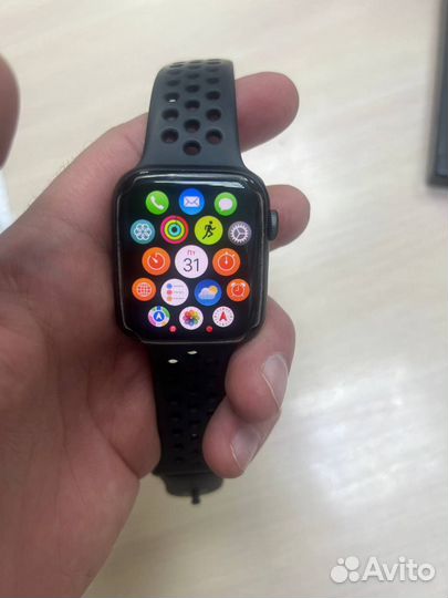 Apple watch se 44mm nike