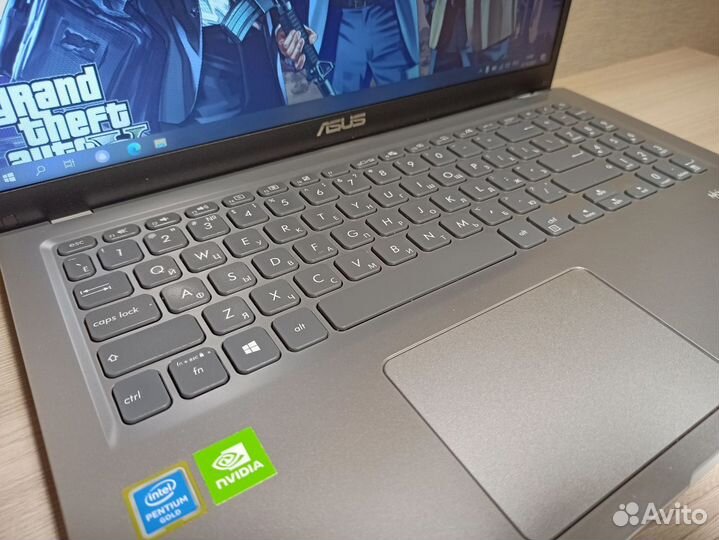 Игровой ноутбук Asus 2видеокарты/8gb/NVMe/nvidia
