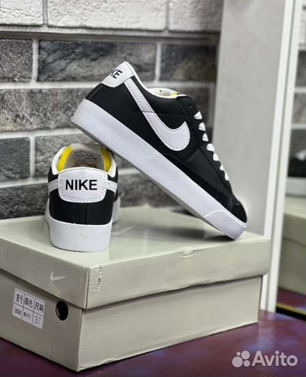 Кроссовки Nike