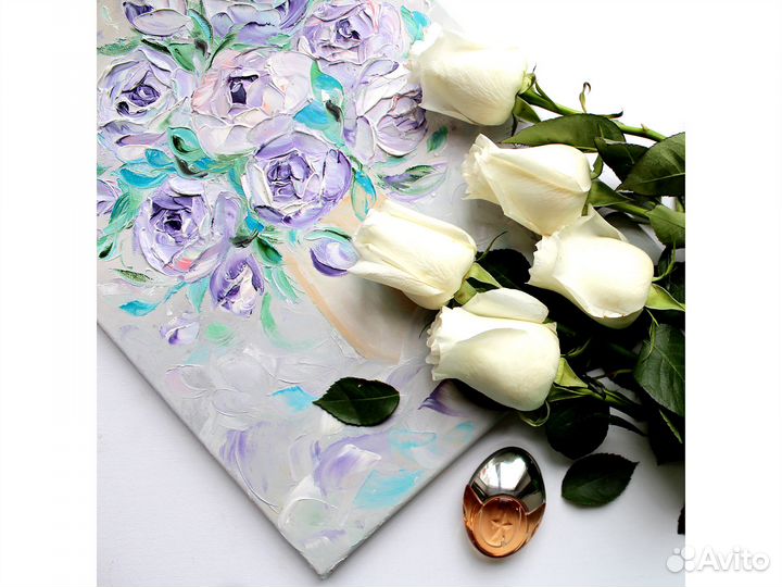 Картина маслом с букетом роз в вазе на холсте