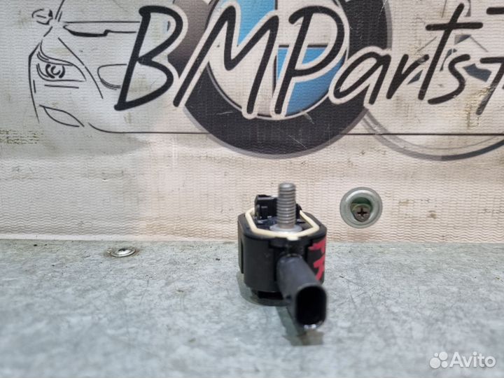 Датчик удара в двери BMW X3 F25 F10