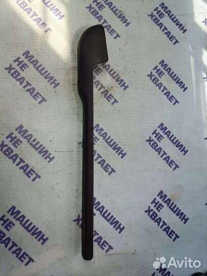 Накладка внутренная левая Шкода Октавия тур А4