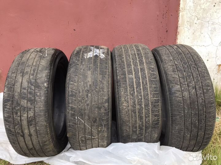 Yokohama dB Decibel E70 215/55 R17 93V