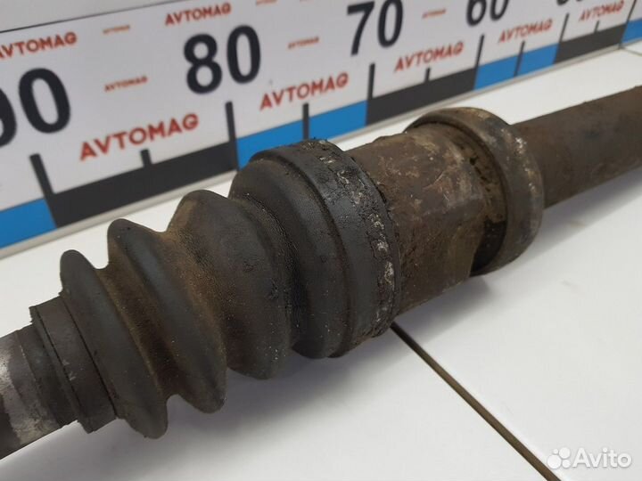 Полуось (привод) передний правый (Ford Focus)