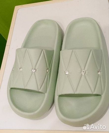 Тапочки женские