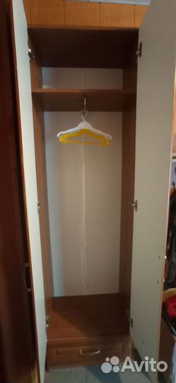 Вешалка в прихожую с обувницей и Шифанер