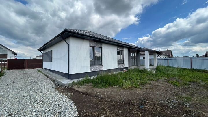 Коттедж 153 м² на участке 7 сот.