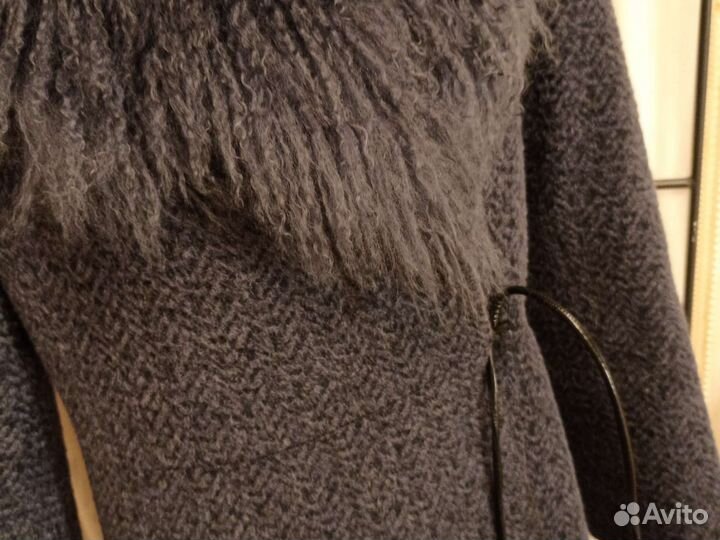 Утепленное пальто с мехом ламы 48-50 р