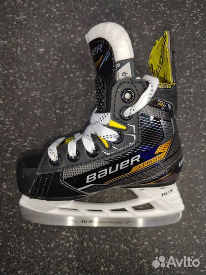 Хоккейные коньки Bauer supreme M4