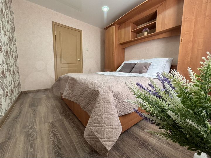 2-к. квартира, 52 м², 1/9 эт.