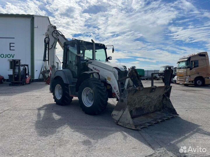 Экскаватор-погрузчик Terex TLB990, 2016
