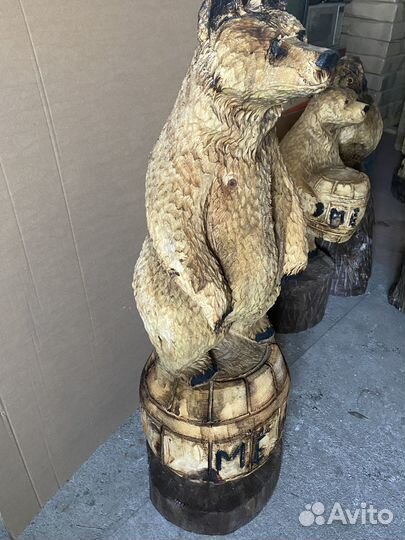 Скульптура из дерева медведь