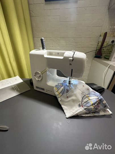 Японская швейная машинка мини Jaguar Cinderella