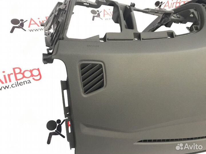 Торпедо панель приборов Hyundai ix35 рестайлинг