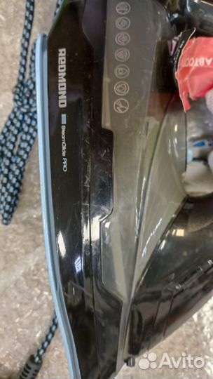 Утюг redmond RI-C247, черный/голубой