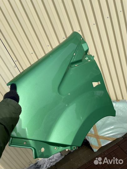 Крылья на Газель Next цвет Лайм зеленый металлик