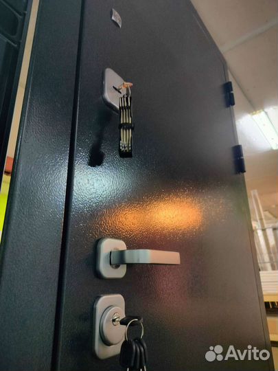 Входная дверь Толстяк зеркало 960 правое