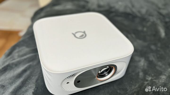 Проектор Lenovo SMART Projector