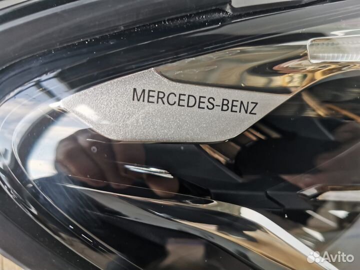 Фара правая Мерседес Бенц Mercedes Benz E-class W2