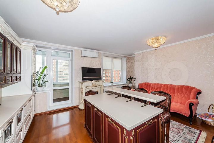 3-к. квартира, 101 м², 8/14 эт.