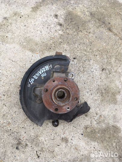 Nissan almera g15 поворотный кулак