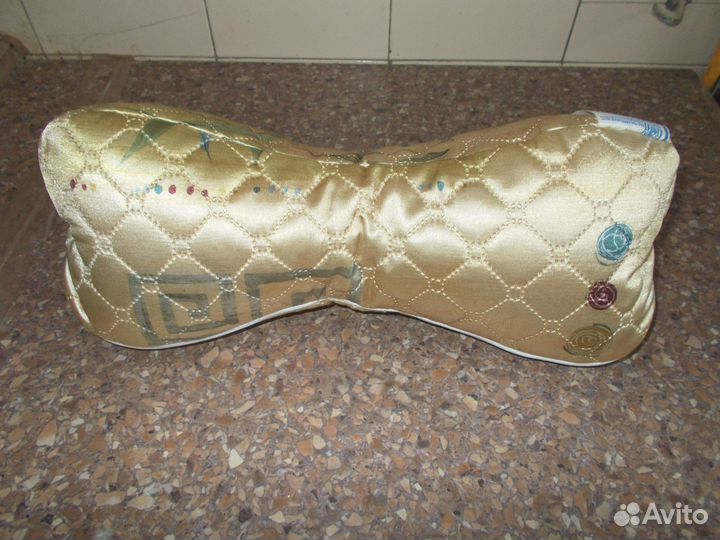 Подушка-валик, новая