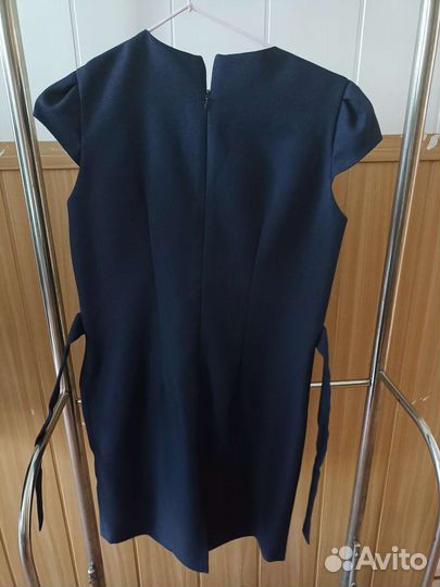 Школьная форма для девочки, рост 146